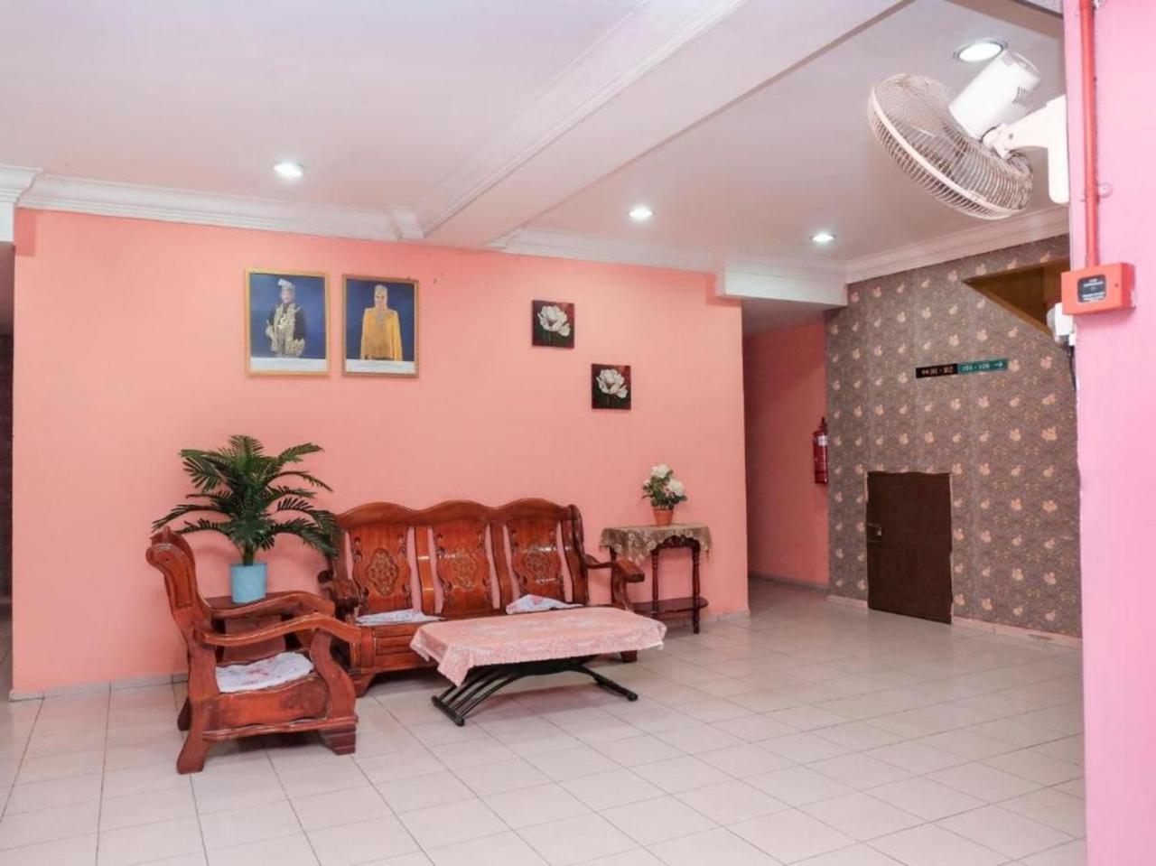 Hotel Tiara Chukai 外观 照片