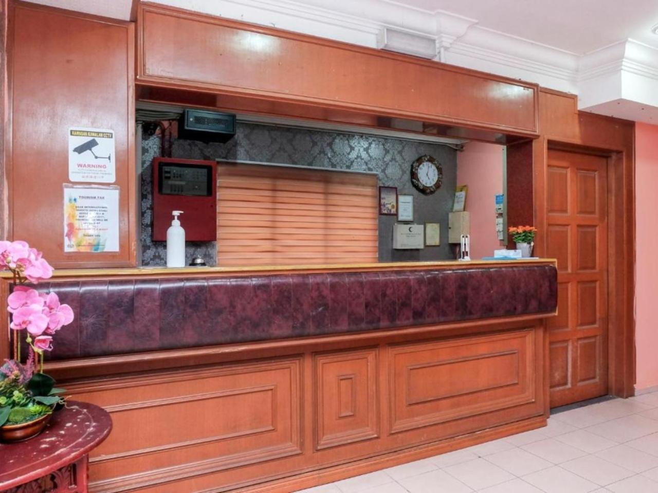 Hotel Tiara Chukai 外观 照片