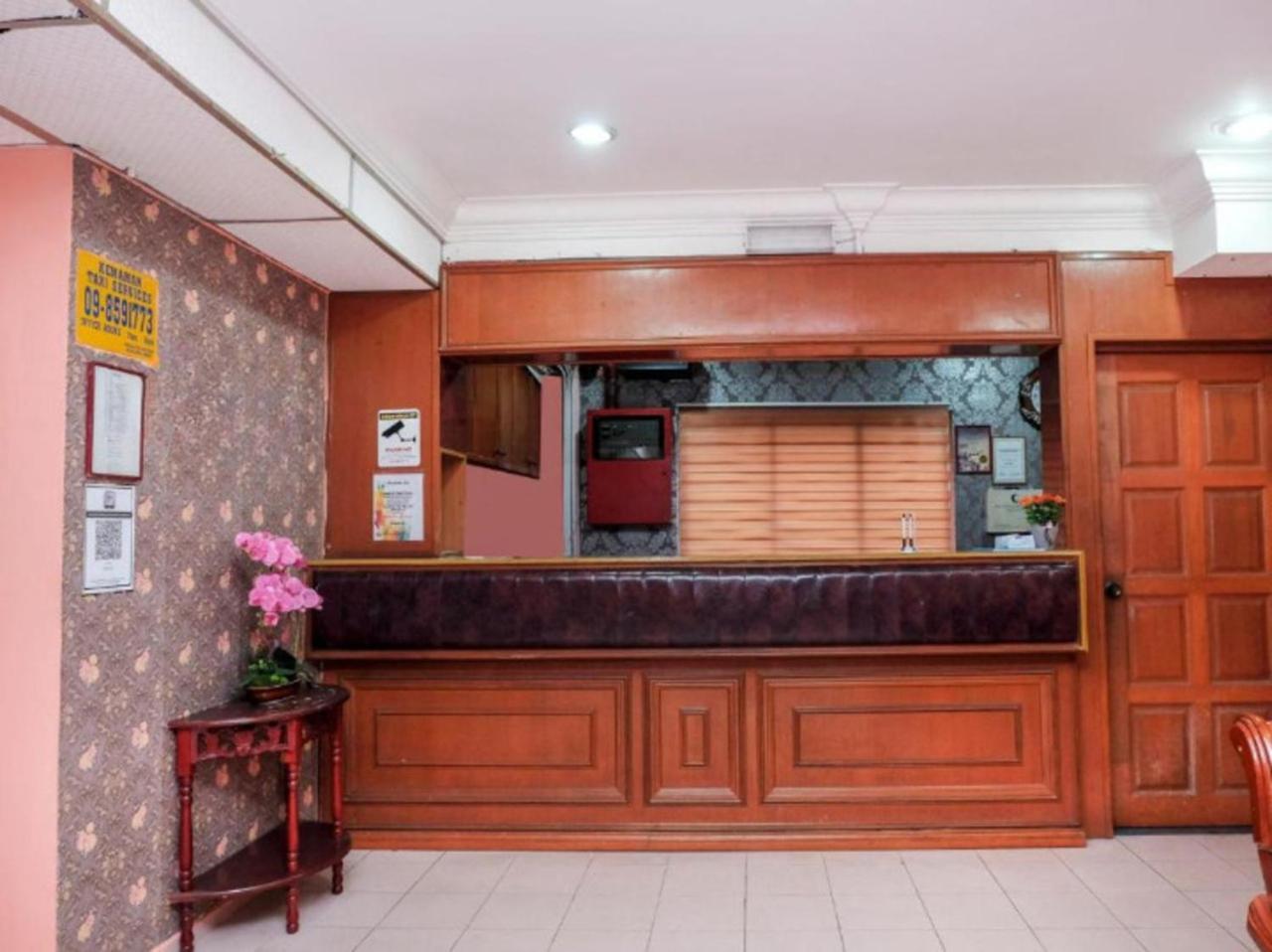 Hotel Tiara Chukai 外观 照片