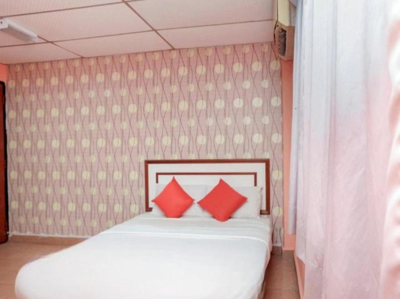 Hotel Tiara Chukai 外观 照片